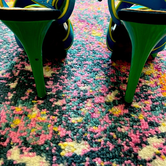 Jessica Simpson Evangela Suede Heels - Picture 13 of 17